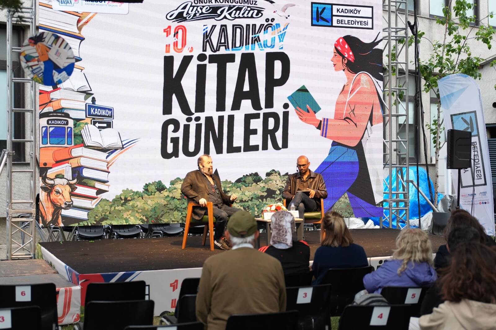 Okurun, yazarın ve sanatın merkezi: Kadıköy